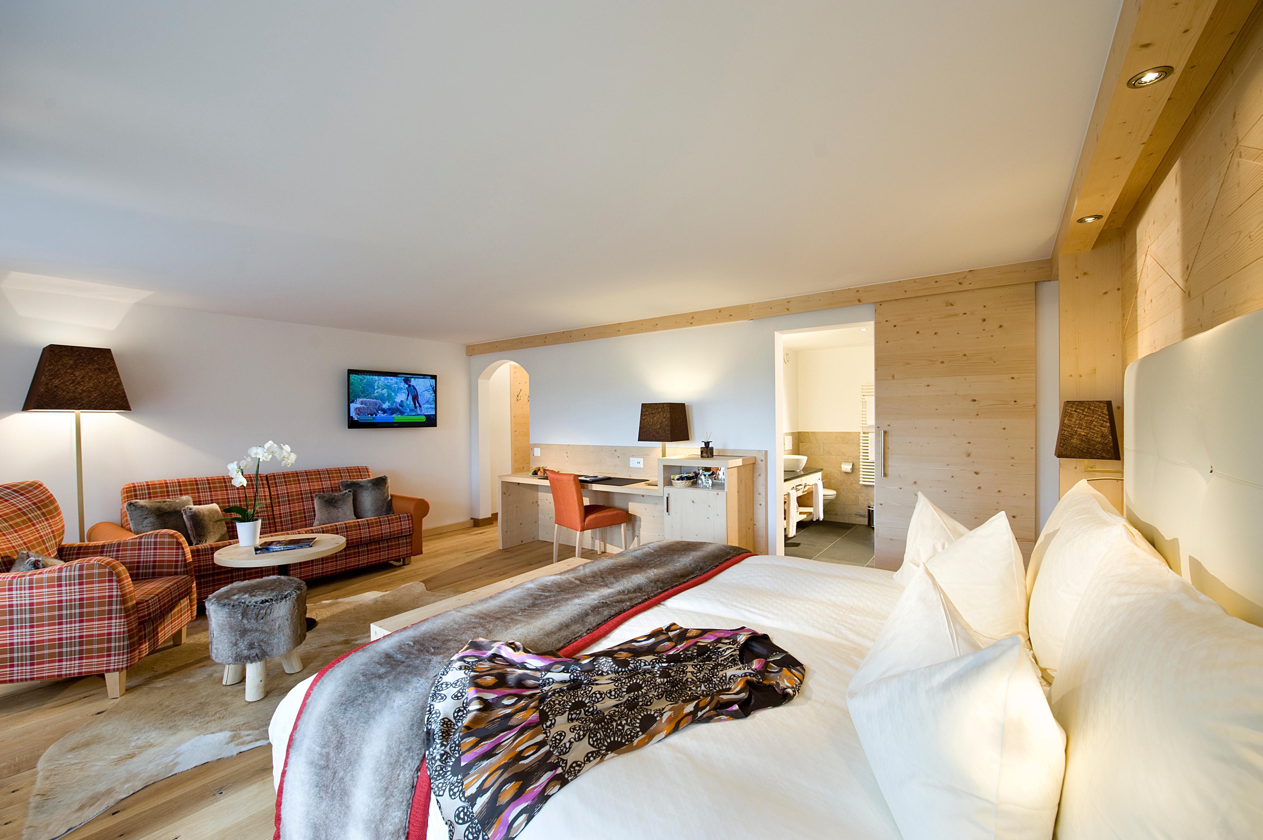 Golfhotel Les Hauts De Gstaad & Spa Exterior photo