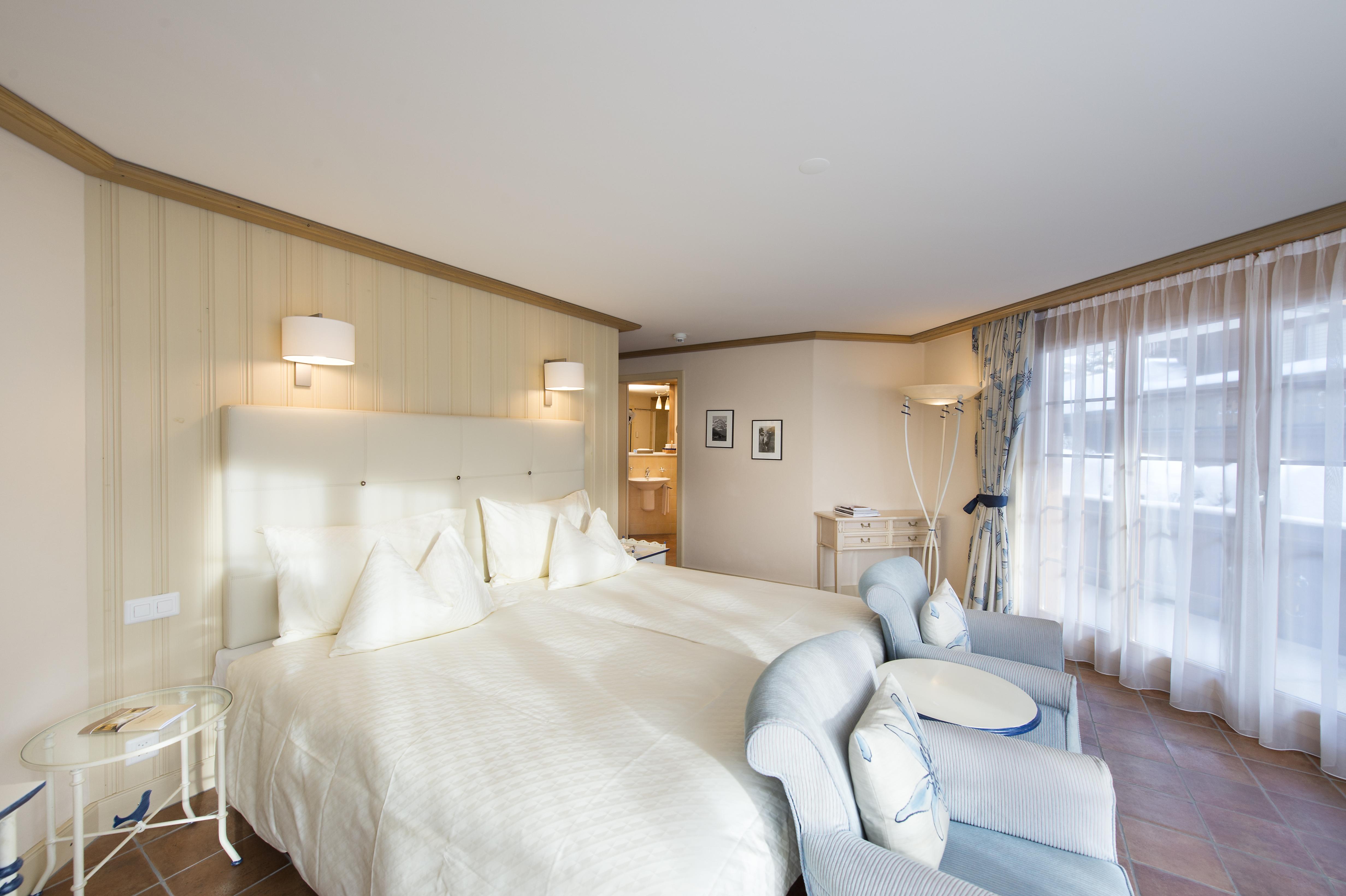 Golfhotel Les Hauts De Gstaad & Spa Exterior photo