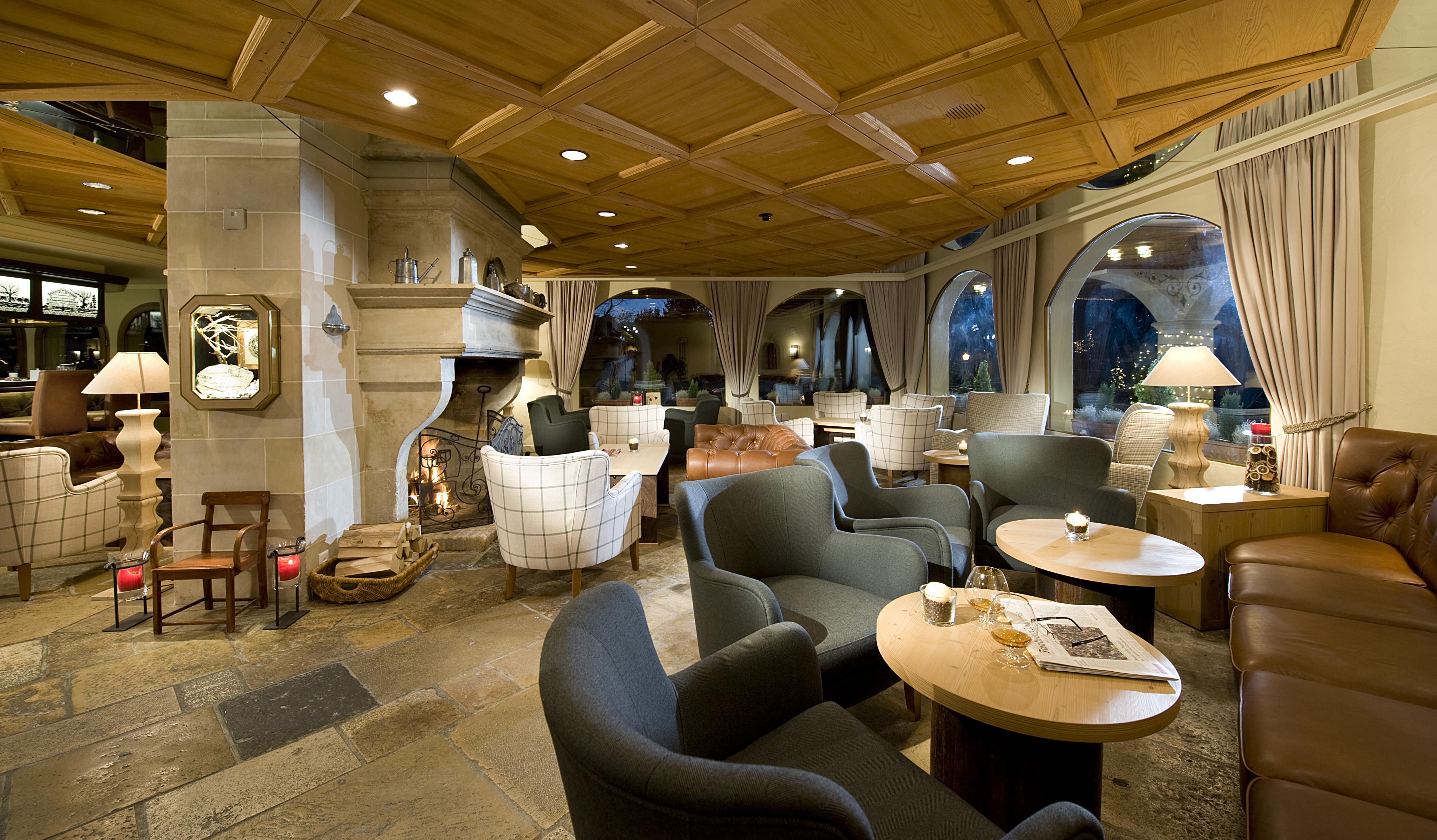 Golfhotel Les Hauts De Gstaad & Spa Exterior photo
