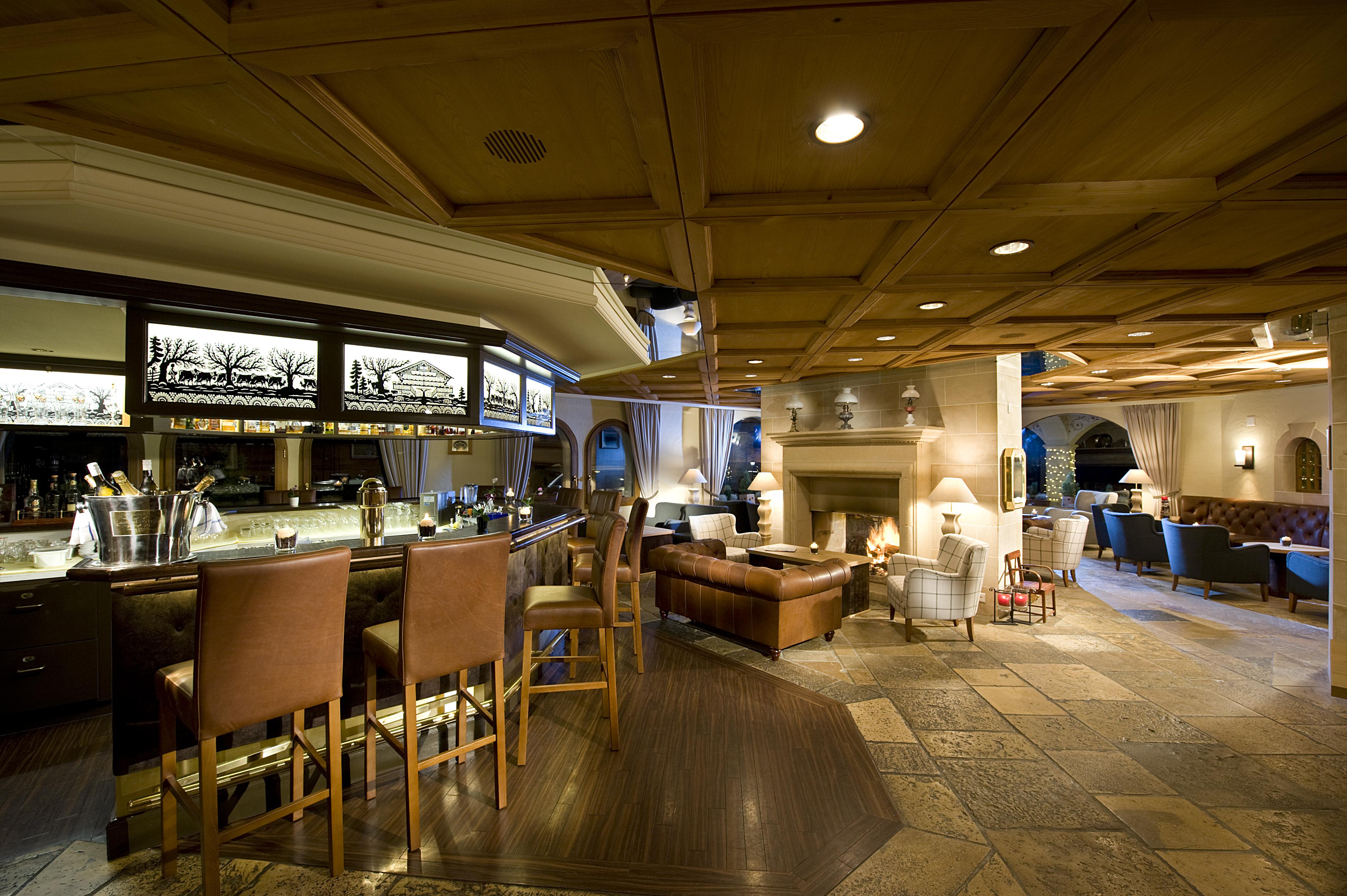 Golfhotel Les Hauts De Gstaad & Spa Exterior photo