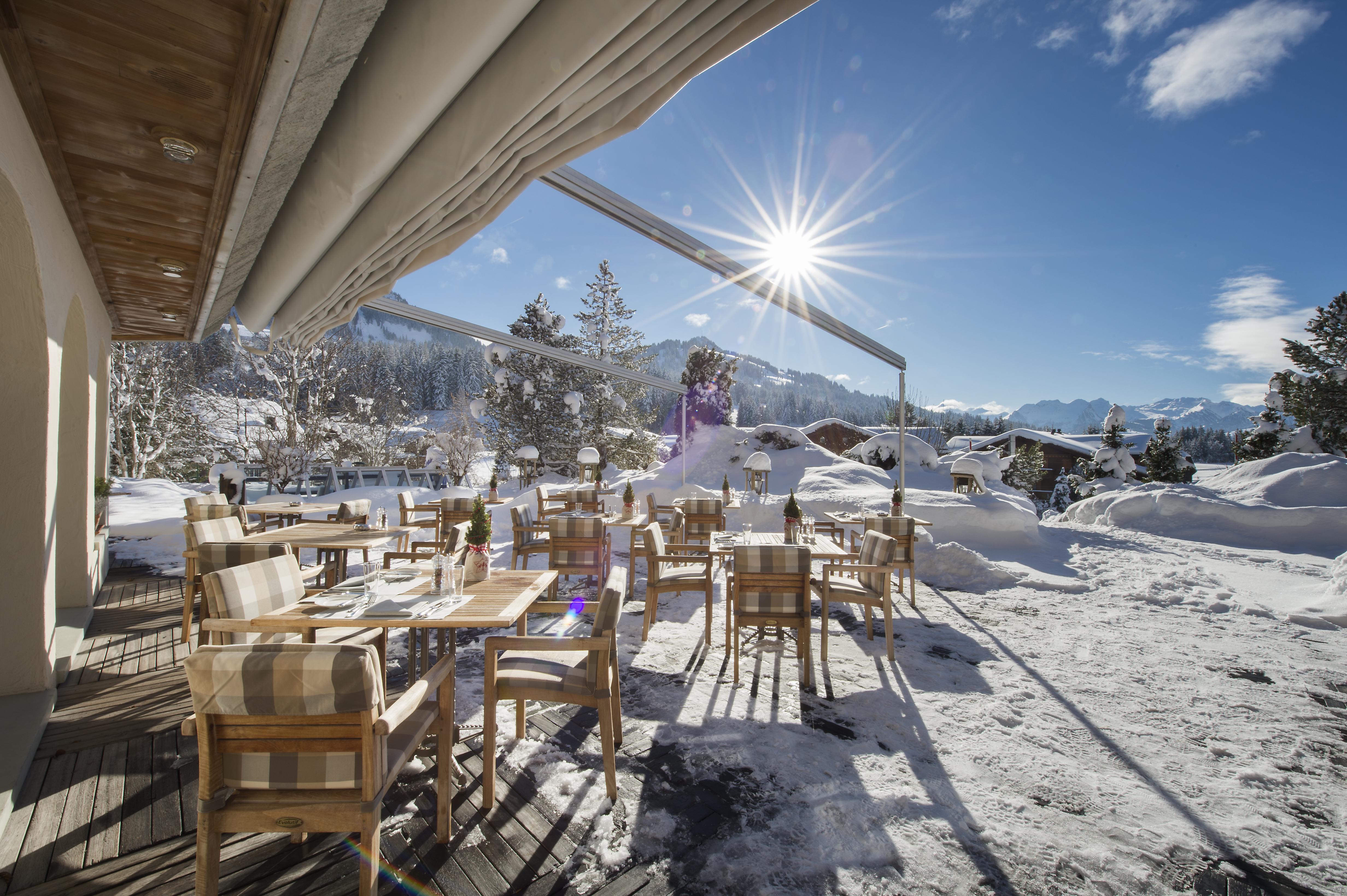 Golfhotel Les Hauts De Gstaad & Spa Exterior photo