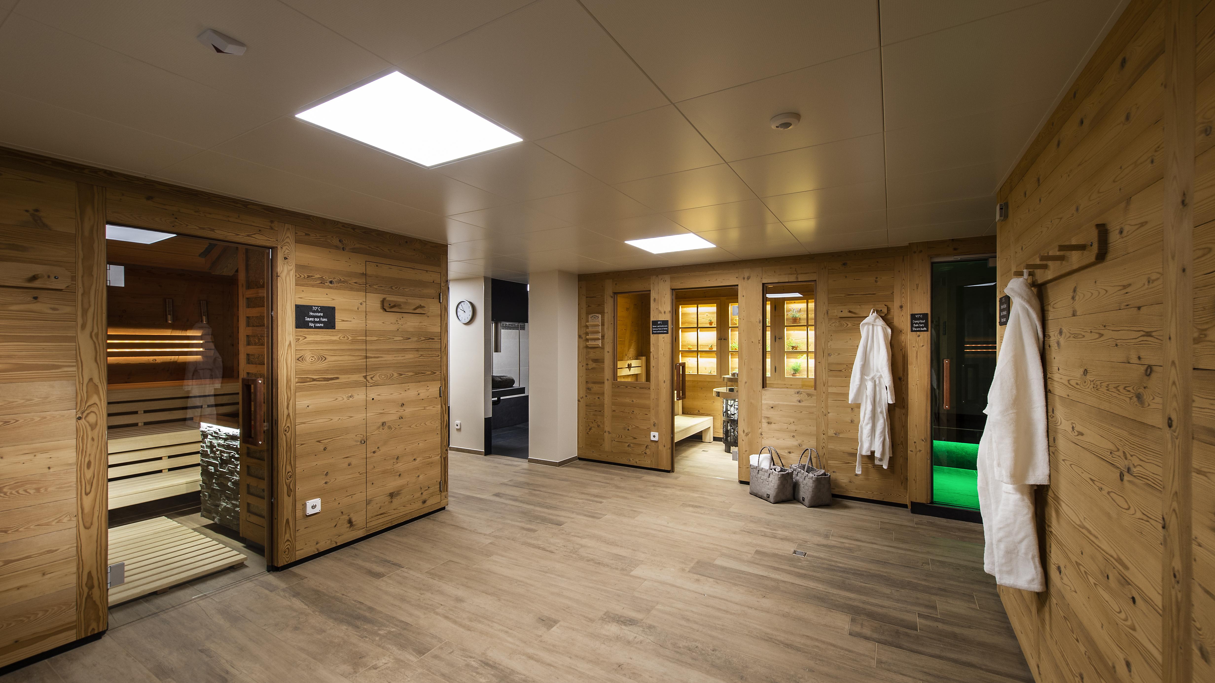 Golfhotel Les Hauts De Gstaad & Spa Exterior photo