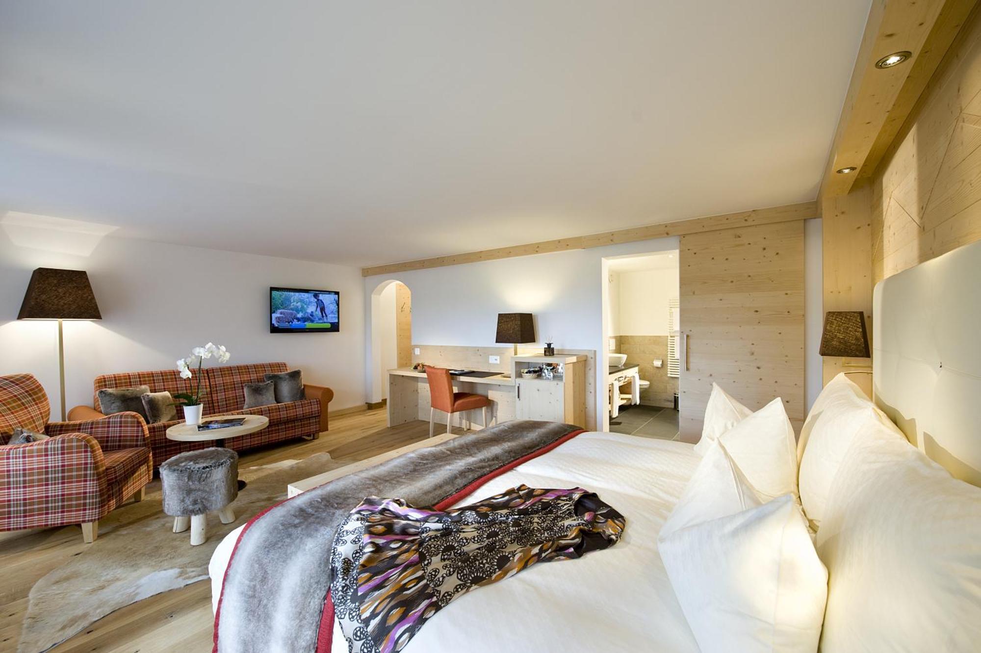 Golfhotel Les Hauts De Gstaad & Spa Room photo
